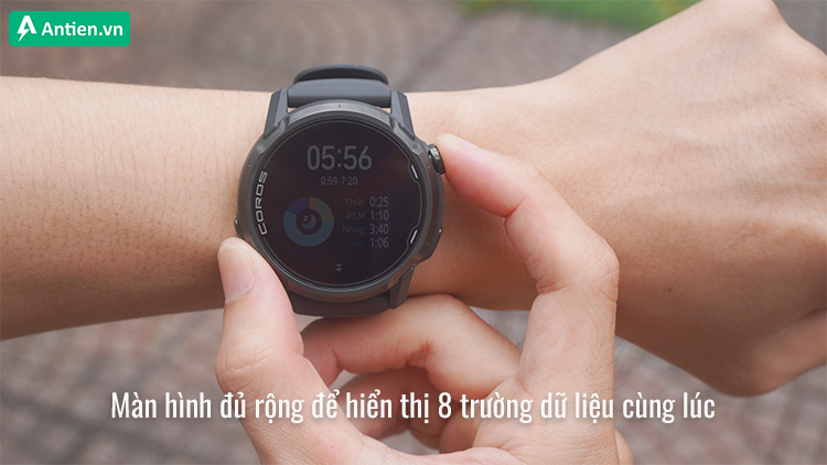 Tối đa 8 trường dữ liệu được hiển thị, cho phép bạn kiểm soát hành trình dễ dàng