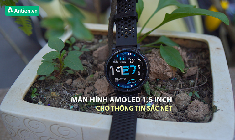Nổi bật với màn hình Amoled lớn, hiển thị thông tin rõ ràng