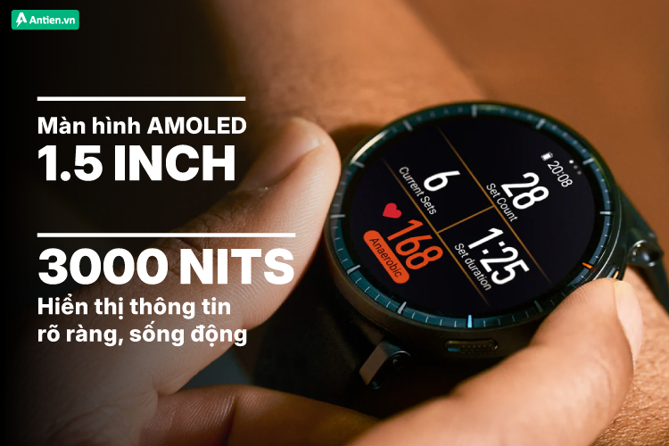 Kích thước màn hình lớn cùng độ sáng 3000 nits hiển thị thông tin sống động