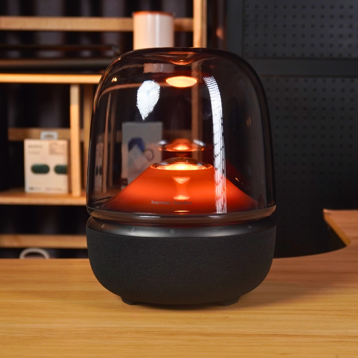 loa Harman Kardon Aura Studio 5