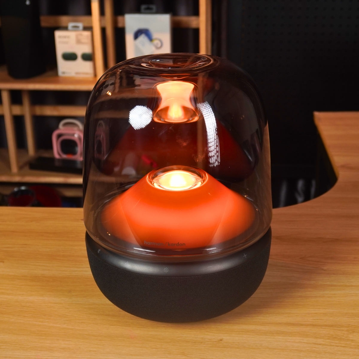 Mua loa Harman Kardon Aura Studio 5 chính hãng giá tốt tại Antien.vn