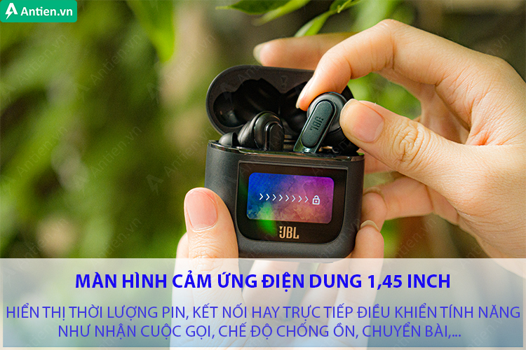 Tour Pro 2 sở hữu màn hình thông minh ngay trên hộp sạc, thống lĩnh mọi trải nghiệm của bạn