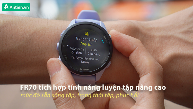 Đồng hồ Forerunner 70 trang bị tính năng luyện tập nâng cao như: trạng thái tập, mức độ sẵn sàng tập...
