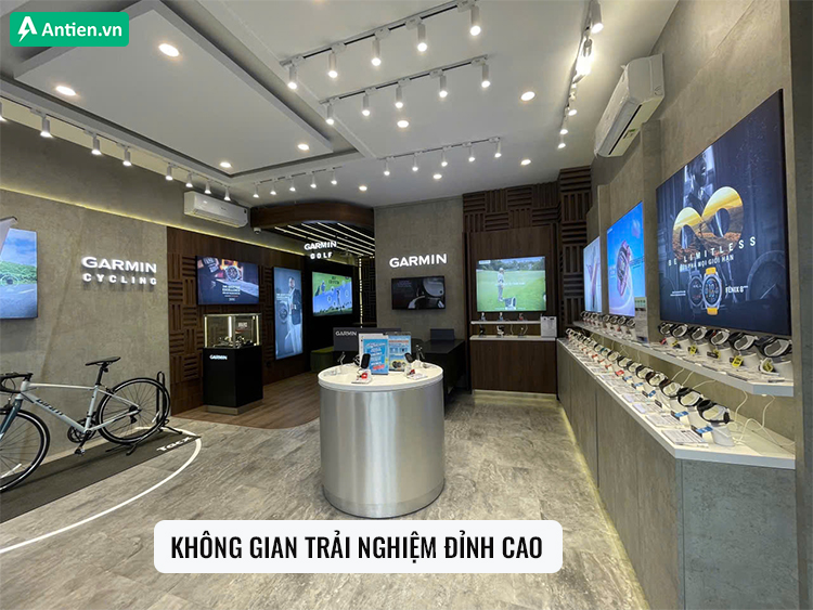 Garmin Brand Store Hạ Long mang đến một không gian hiện đại, sang trọng, chia thành từng khu riêng biệt