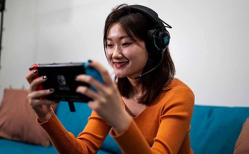 Tai nghe JBL Quantum 250 tích hợp công nghệ Quantum Spatial Sound cho không gian âm thanh chân thực