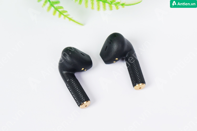 Marshall Minor 4 có thiết kế góc cạnh hơn