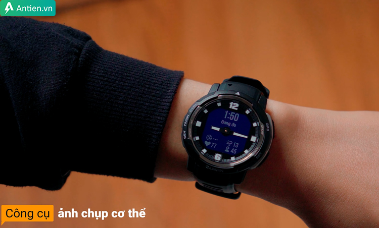 Instict Crossover hỗ trợ đo 4 chỉ số quan trọng trên cơ thể cùng lúc