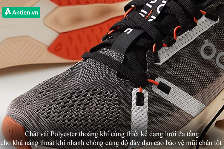 Chất vải thoáng khí cùng thiết kế dạng lưới đa tầng