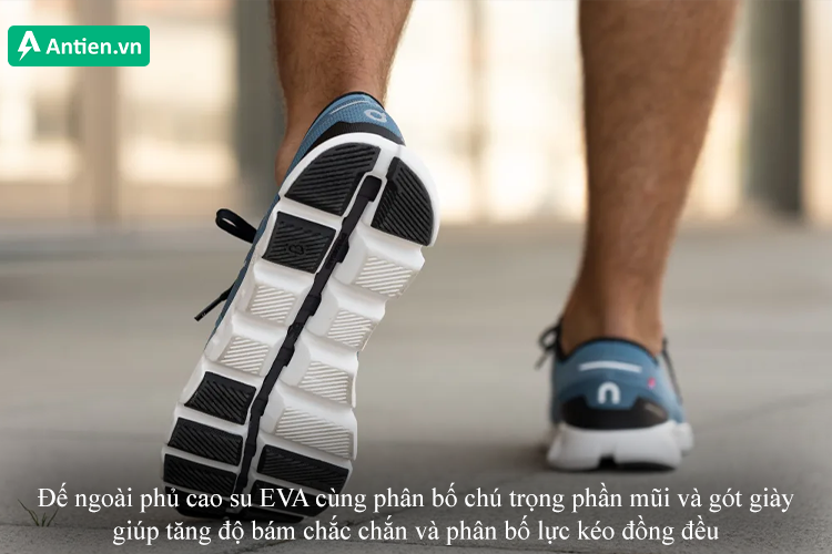 Đế ngoài cung cấp độ bám và phân bố lực kéo đồng đều