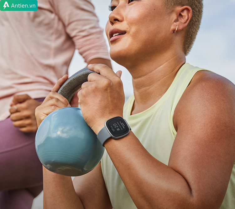 Mua đồng hồ thông minh Fitbit Versa 4 chính hãng tại Antien.vn