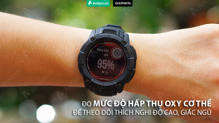 Pulse Ox sử dụng các tia ánh sáng ở cổ tay để đo mức độ hấp thụ oxy của cơ thể