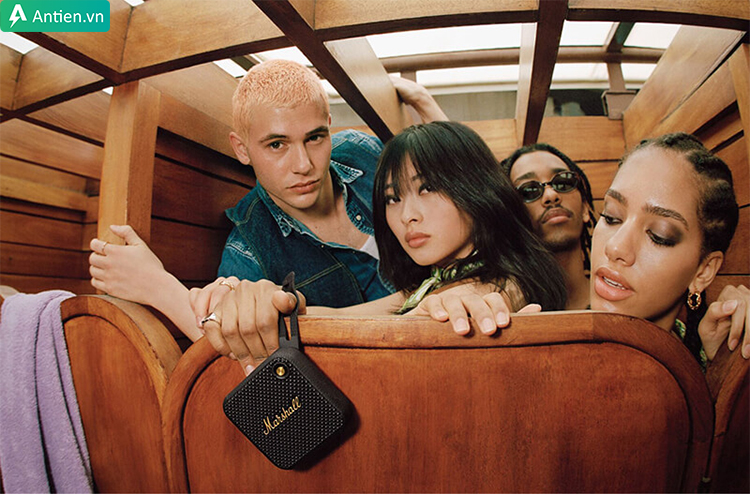 Kéo dài cuộc vui với hơn 15h chơi di động