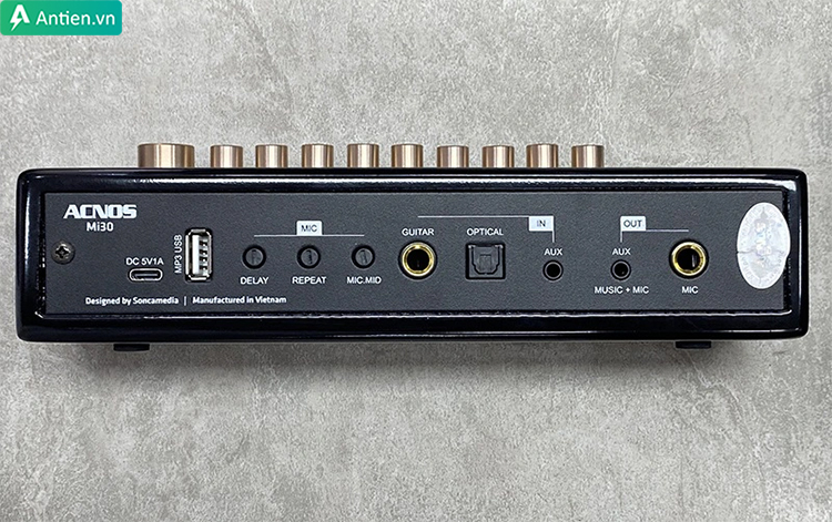 Acnos MI30 chống hú tốt để bảo vệ loa, giữ được chất âm chi tiết, sang trọng 