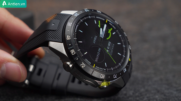 Marq Athlete Gen 2 trang bị dây đeo silicon có lỗ thông hơi nhẹ tạo cảm giác nhẹ nhàng, thoải mái khi đeo