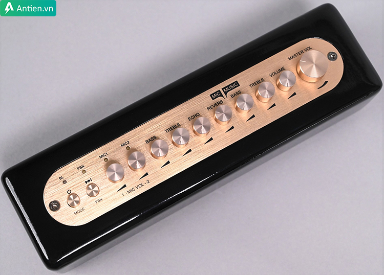 Mixer Mi30 chống hú chủ động cho ra âm thnah trung thực và sắc sảo