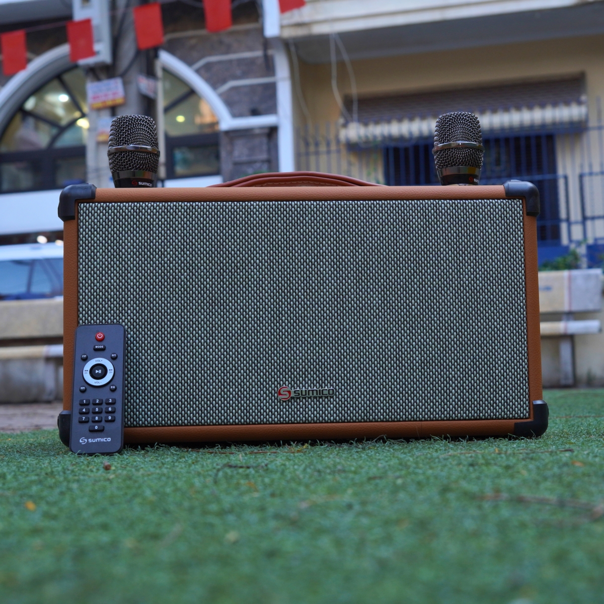 Mặt trước của loa Sumico BT-S52