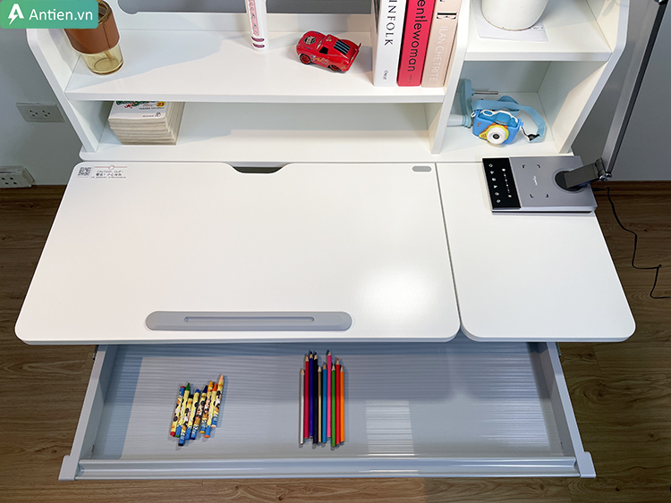 Ngăn kéo đẩy tiện lợi với hệ thống rãnh trượt HAFELE của Đức