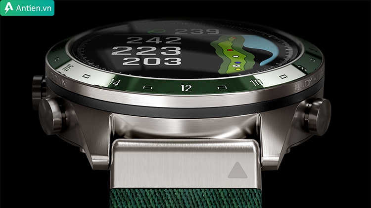 Mặt kính sapphire vòm cứng cáp và rõ nét như pha lê