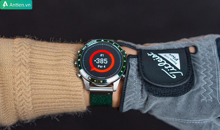 Pinpointer sẽ chỉ cho bạn hướng của ghim để đánh chính xác từng cú