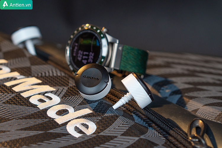 Kết nối đồng hồ với cảm biến theo dõi gậy Approach CT10 để có khả năng theo dõi nâng cao