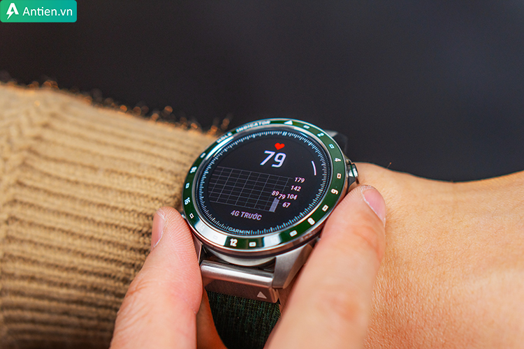 Marq Golf Gen 2 liên tục ghi nhận nhịp tim của bạn 