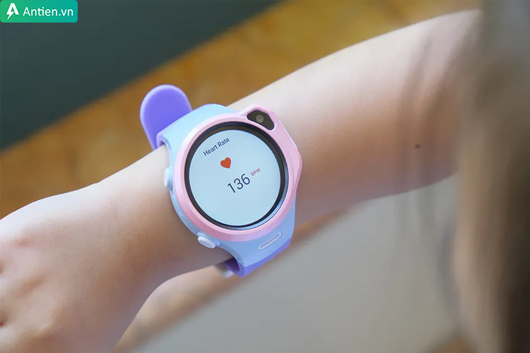 Fone R1S theo dõi sự thay đổi của nhịp tim cao/ thấp và đưa ra cảnh báo