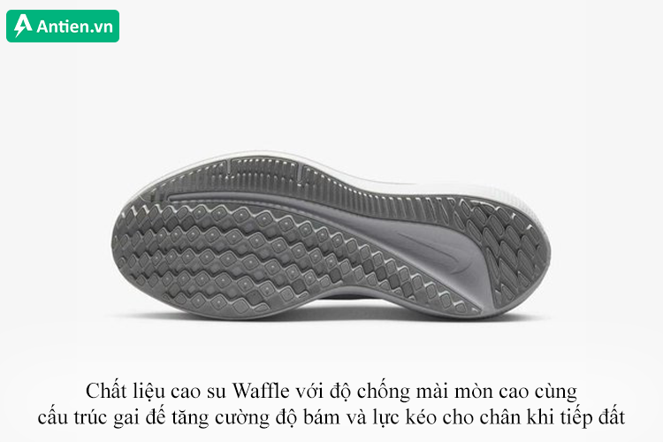 Đế ngoài trang bị lớp cao su Waffle với độ chống mài mòn cao