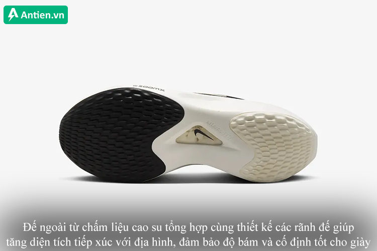 Phần đế ngoài từ cao su tổng hợp bền bỉ