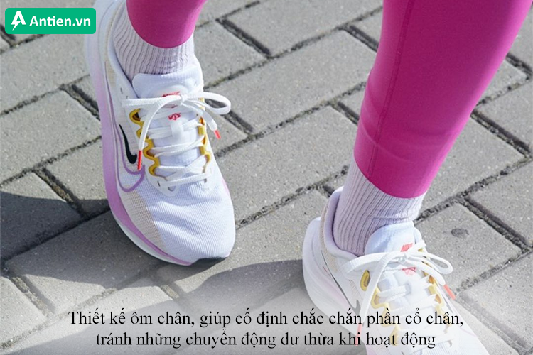 Thiết kế ôm sát chân tăng cường độ cố định