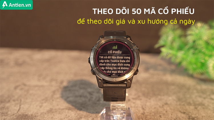 Fenix 7 Pro nổi bật hơn ở khả năng theo dõi các mã cổ phiếu, tải nhạc linh hoạt, thanh toán Garmin Pay
