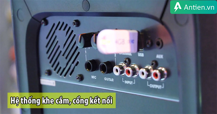 Dòng loa kéo JBL phổ biến hiện nay trang bị đầy đủ cổng kết nối đa dạng