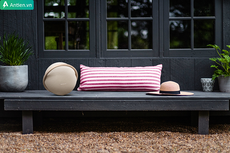 Onyx Studio 8 thiết kế trang nhã, phù hợp mọi không gian