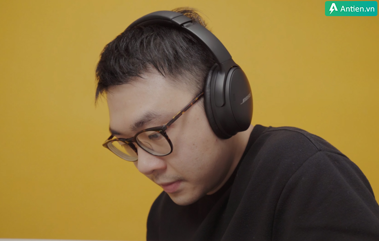 Tai nghe Bose QuietComfort 45 thiết kế chụp tai, mềm mại thoải mái