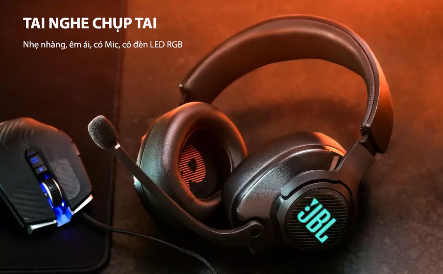Tai nghe Gaming của JBL Quantum 400 nhẹ nhàng, êm ái