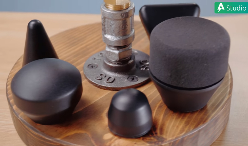 Theragun Pro kèm 5 đầu đấm thay thế