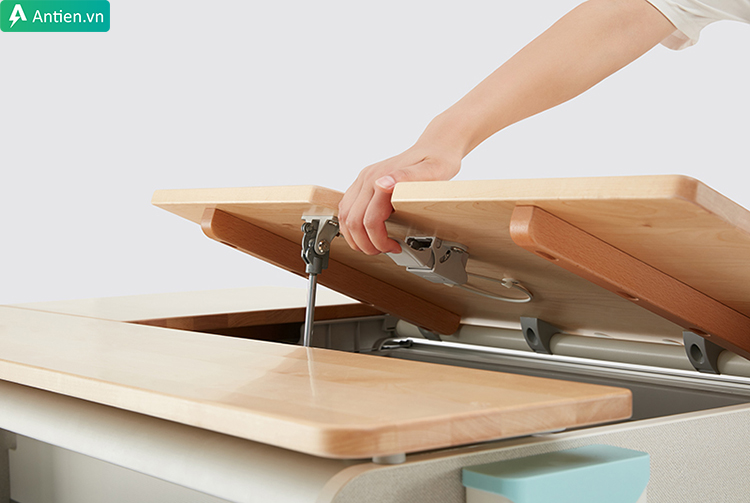 Bàn học trẻ em cao cấp 2M2KIDS điều chỉnh góc nghiêng rộng và chính xác