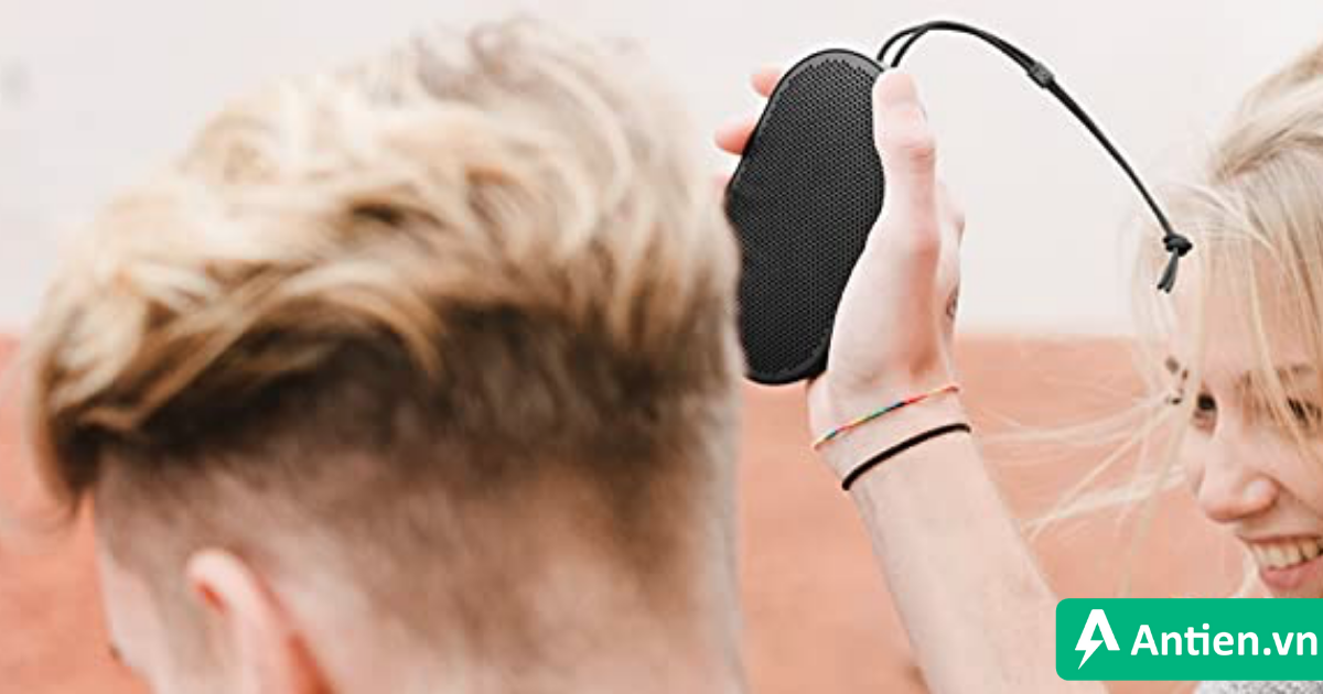 B&O Beoplay P2 có thiết kế nhỏ gọn chỉ bằng lòng bàn tay