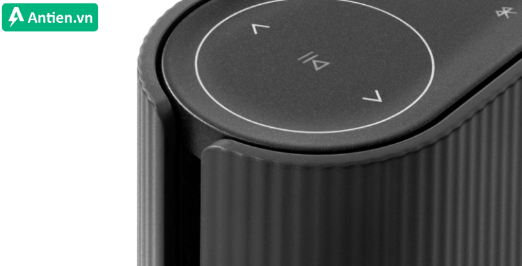 Nút điều khiển cảm ứng của loa Beosound Emerge Black Anthracite