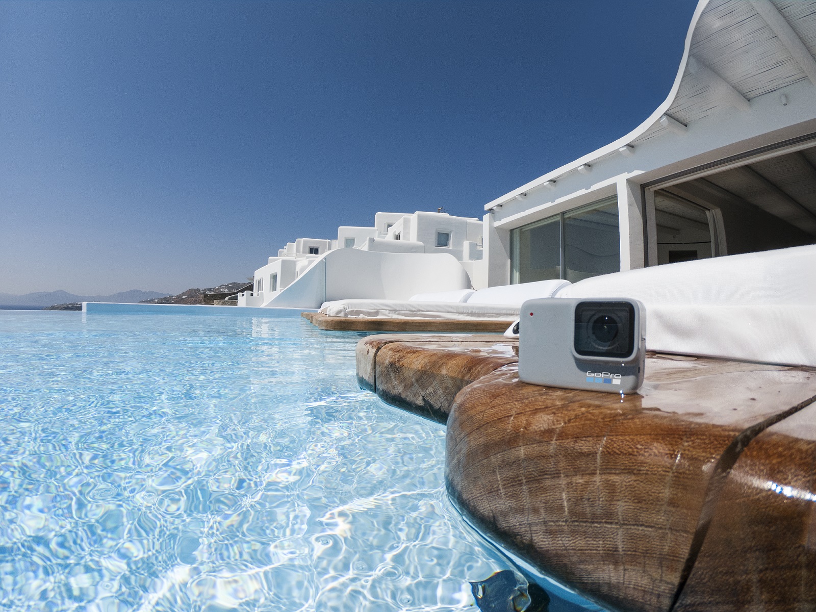 GoPro Hero 7 White chống nước với độ sâu 10m