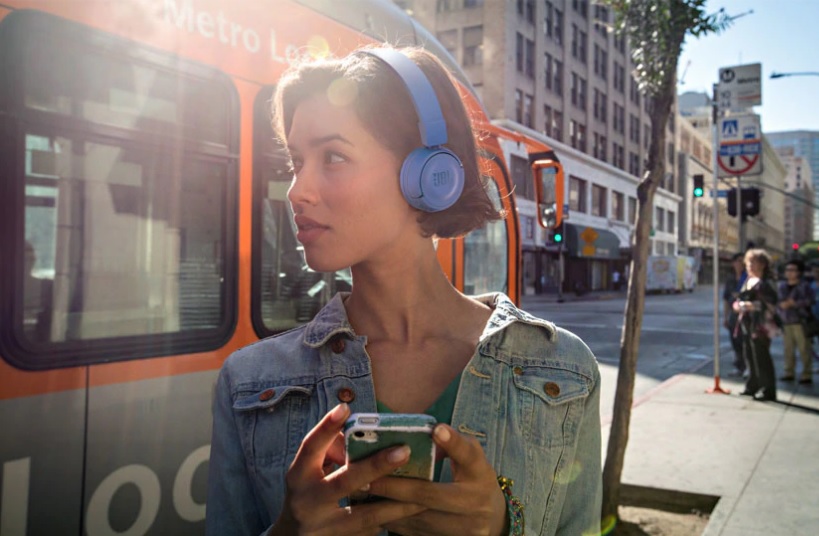 Tai nghe bluetooth JBL T450BT cho âm thanh ấn tượng