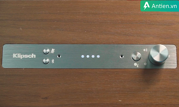 Phím điều khiển của loa Klipsch The Three Google Assistant