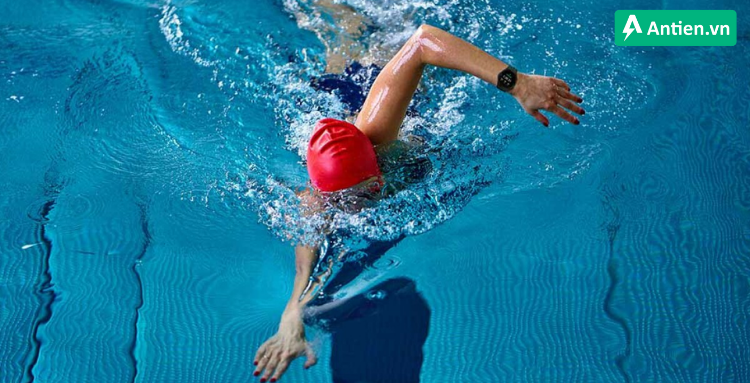 Samsung Watch 4 được trang bị kháng nước 5ATM