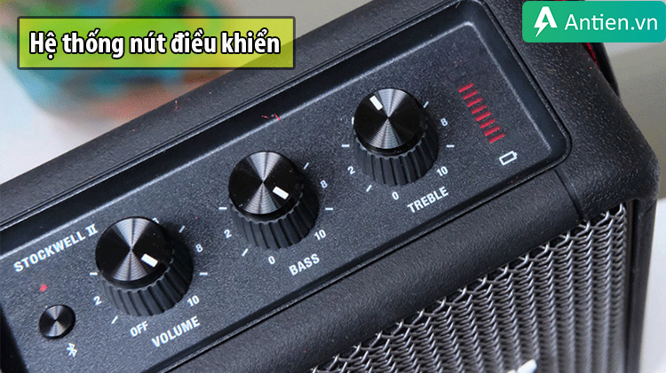 Stockwell II thiết kế các nút điều chỉnh phía bên trên loa