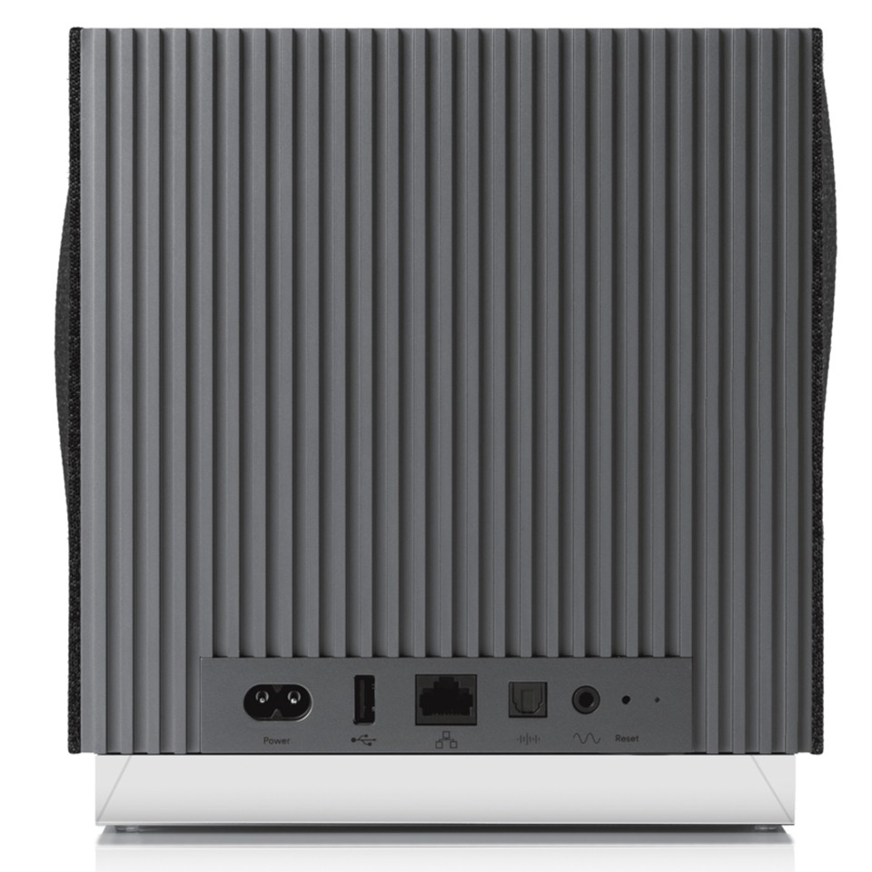 Các khe cắm của loa Naim Mu-so Qb 2nd Generation