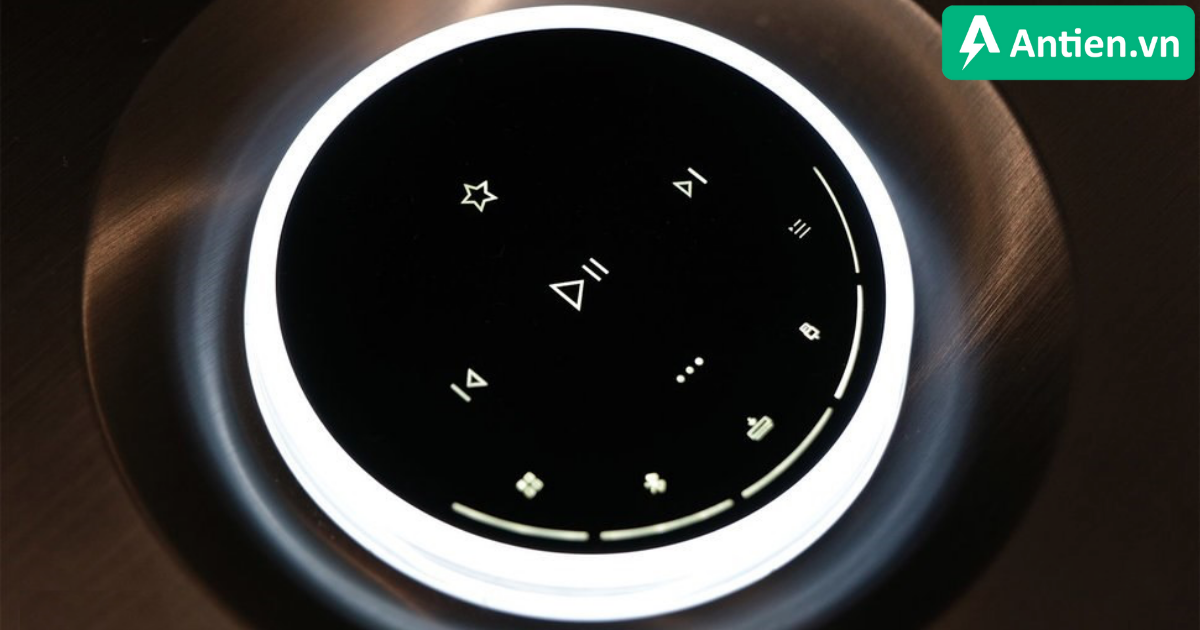 Naim Muso có màn hình cảm ứng sang trọng