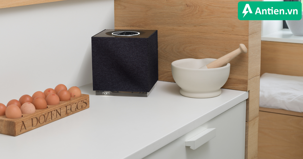 Loa Naim Muso QB có thiết kế vuông vức, sang trọng