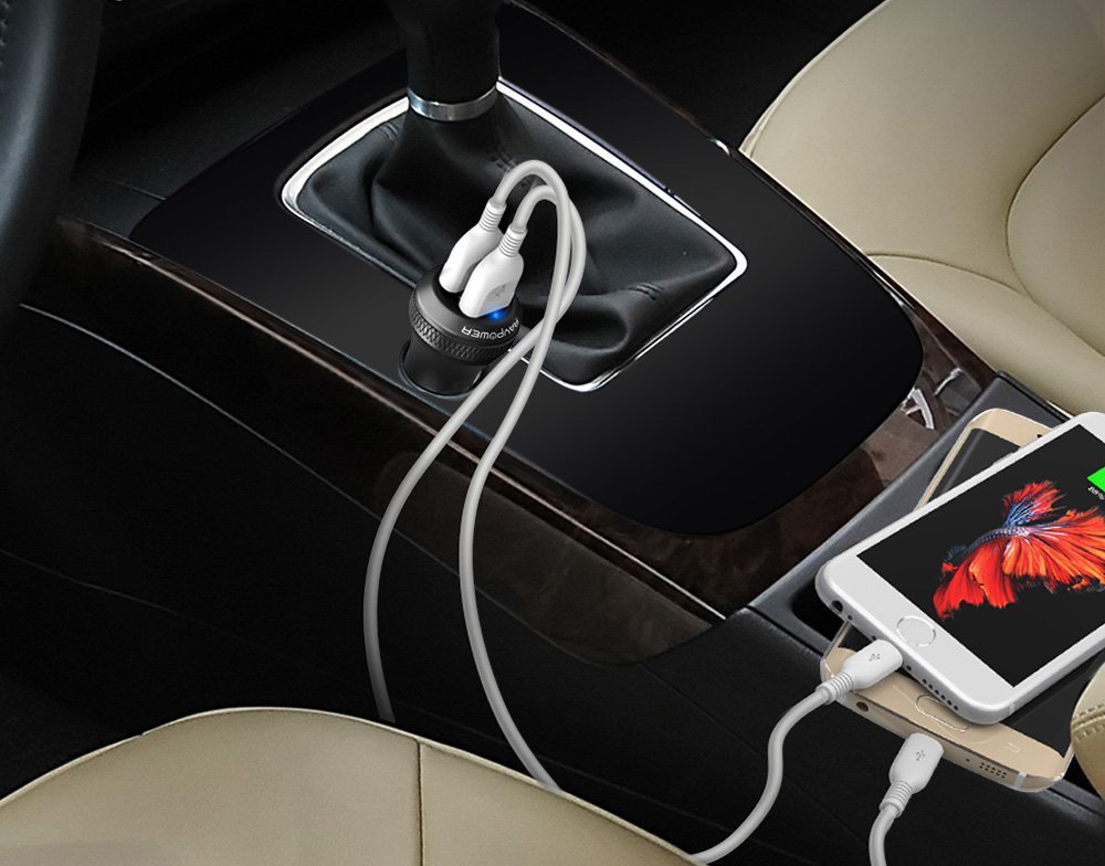 Sạc điện thoại trên xe hơi có cổng USB