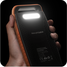 Pin sạc dự phòng giá rẻ tích hợp đèn pin siêu sáng