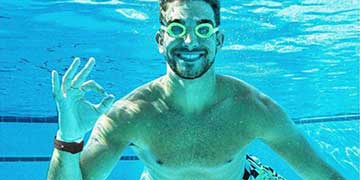 Giảm đau lưng hiệu quả khi sử dụng đồng hồ thông minh Garmin đi bơi