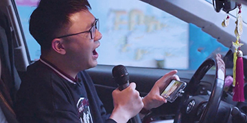 Trên tay micro karaoke bluetooth Excelvan